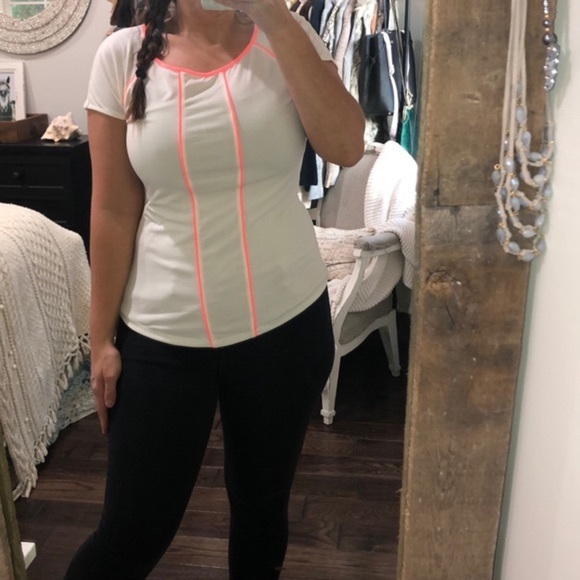 Banana Republic medium cream color dress top; new - Picture 2 of 3